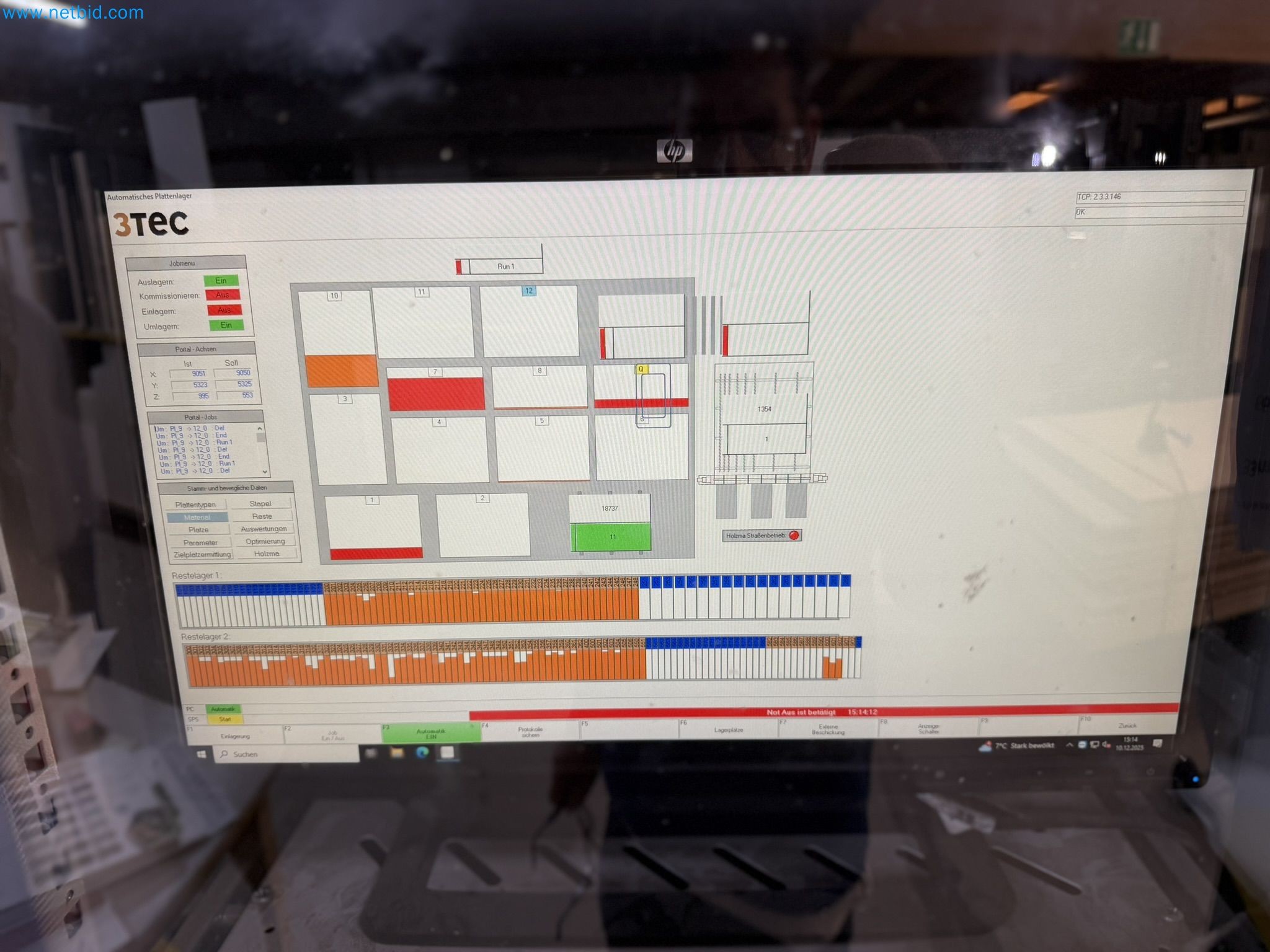 Machines from the woodworking sector-18