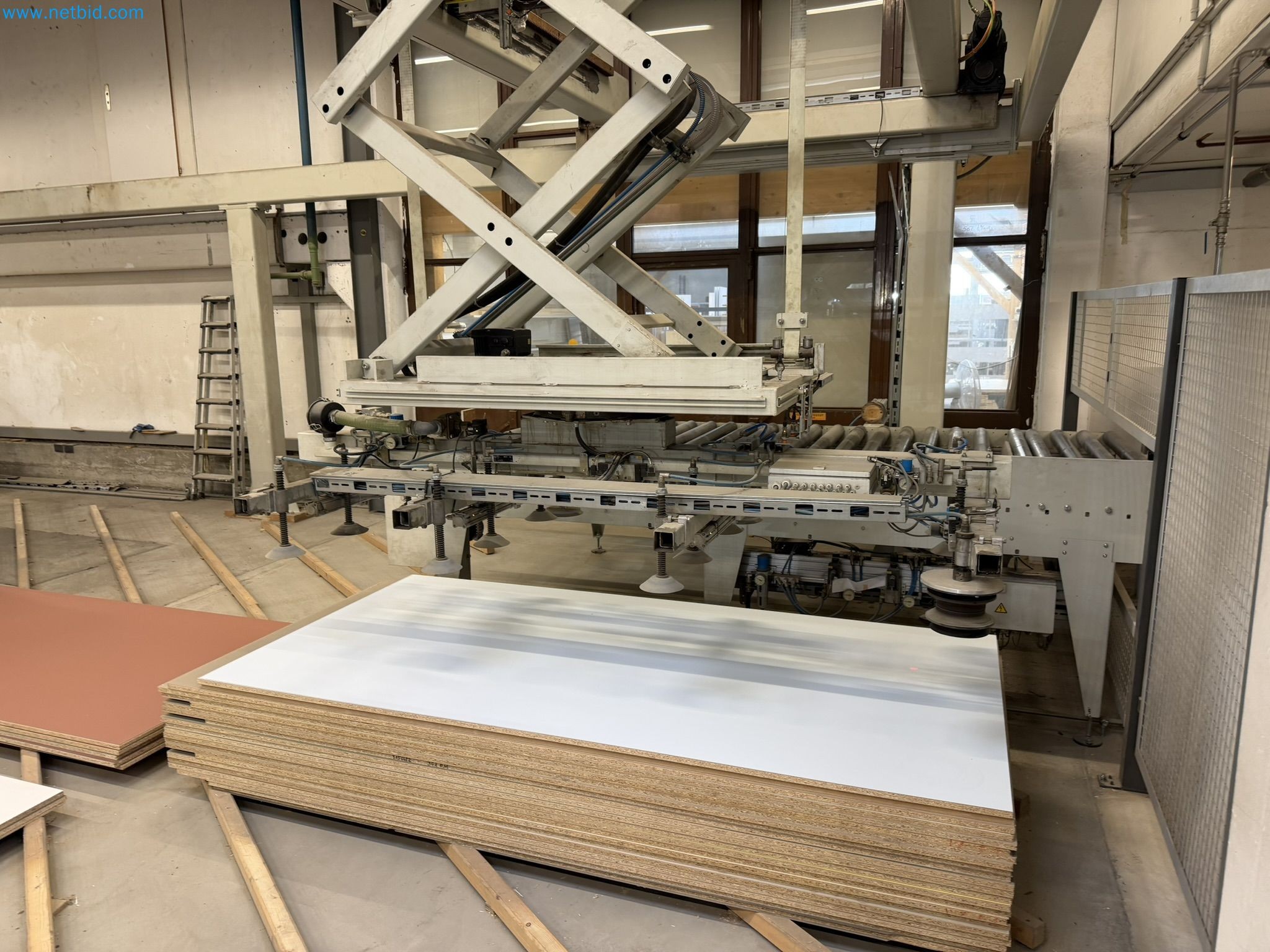 Machines from the woodworking sector-19