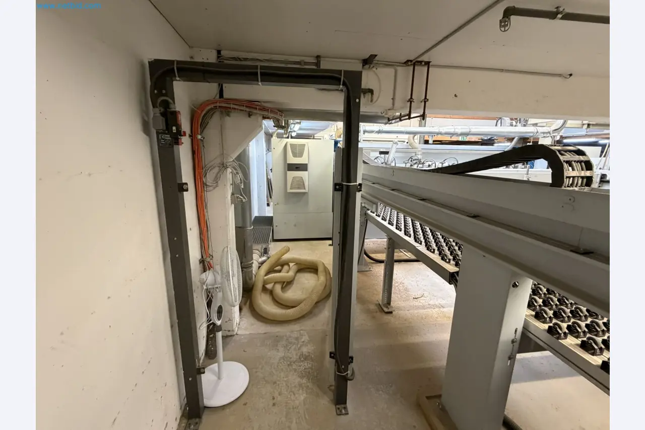 Machines from the woodworking sector-9