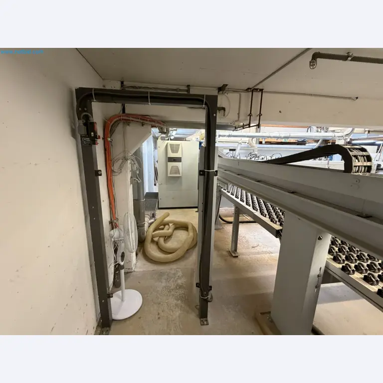 Machines from the woodworking sector-9