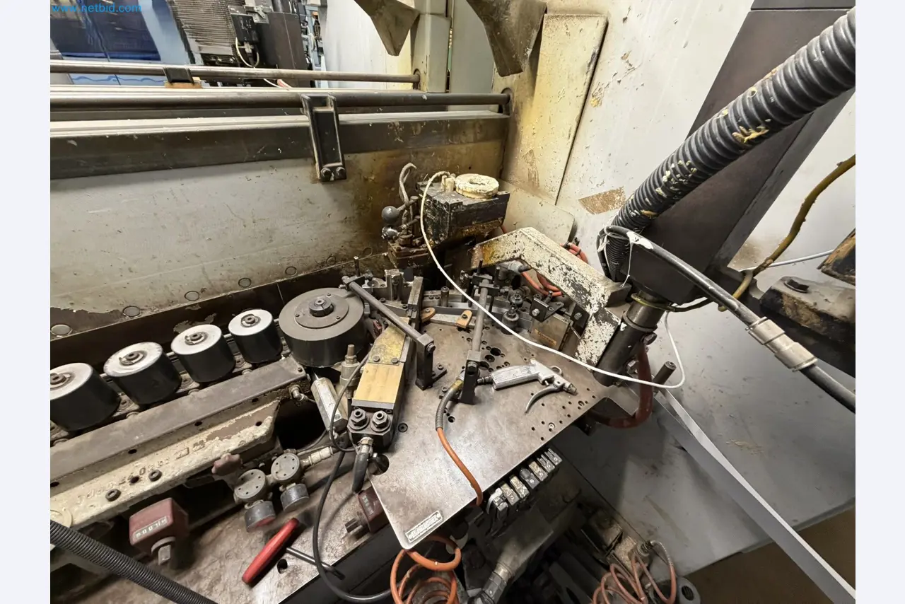 Machines from the woodworking sector-10