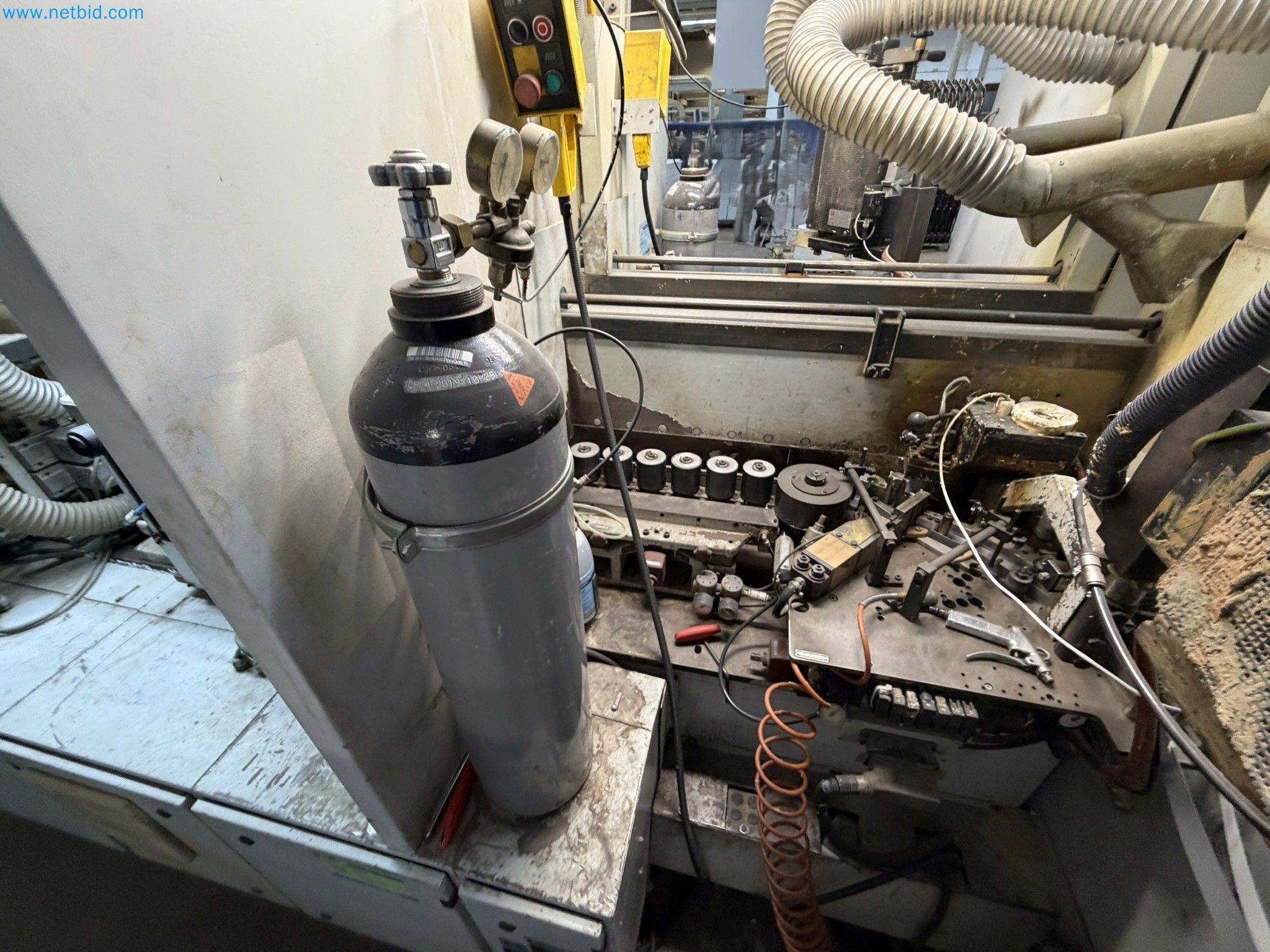 Machines from the woodworking sector-11