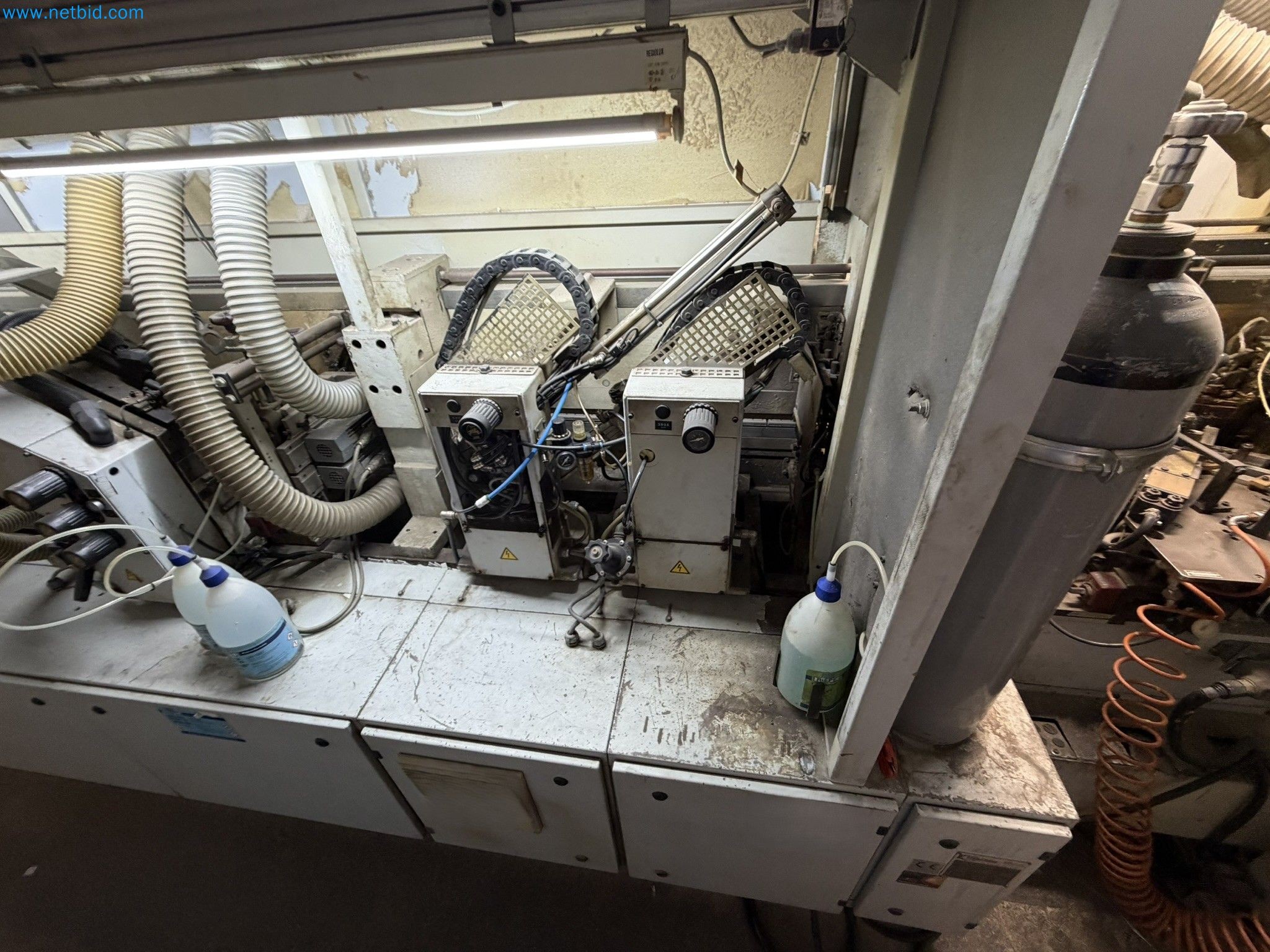 Machines from the woodworking sector-13