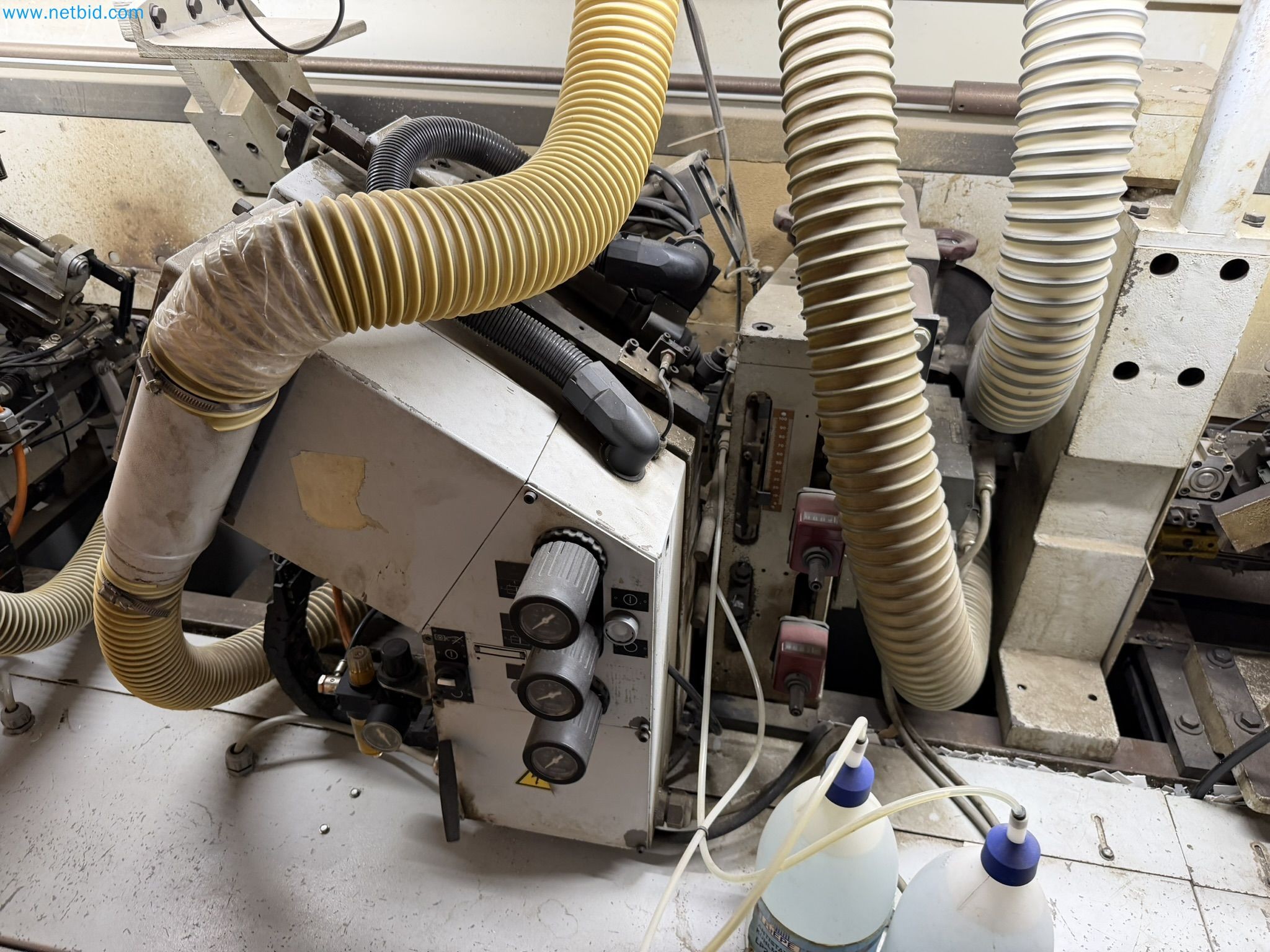 Machines from the woodworking sector-14