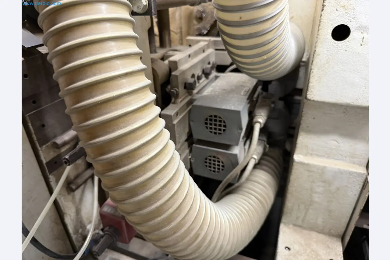 Machines from the woodworking sector-15