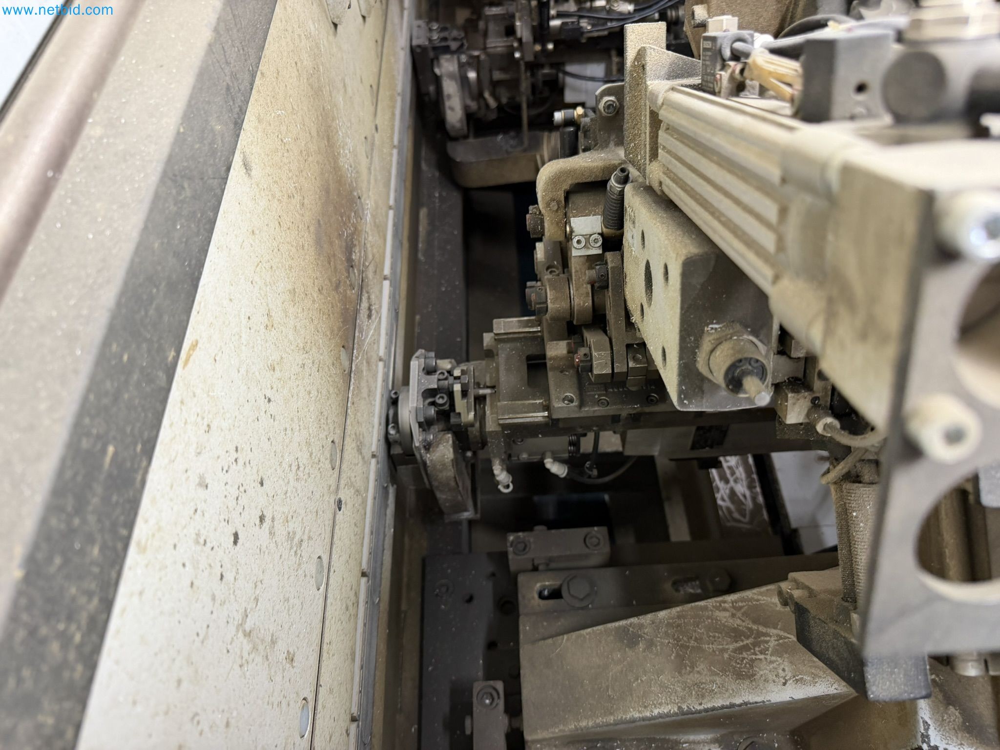 Machines from the woodworking sector-17