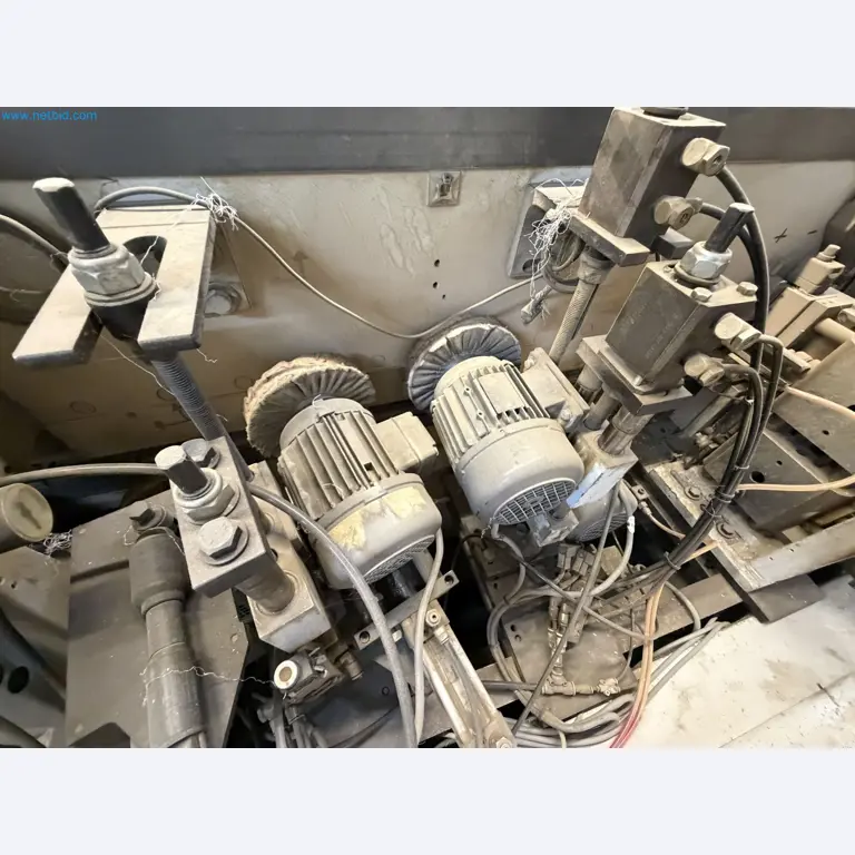 Machines from the woodworking sector-24