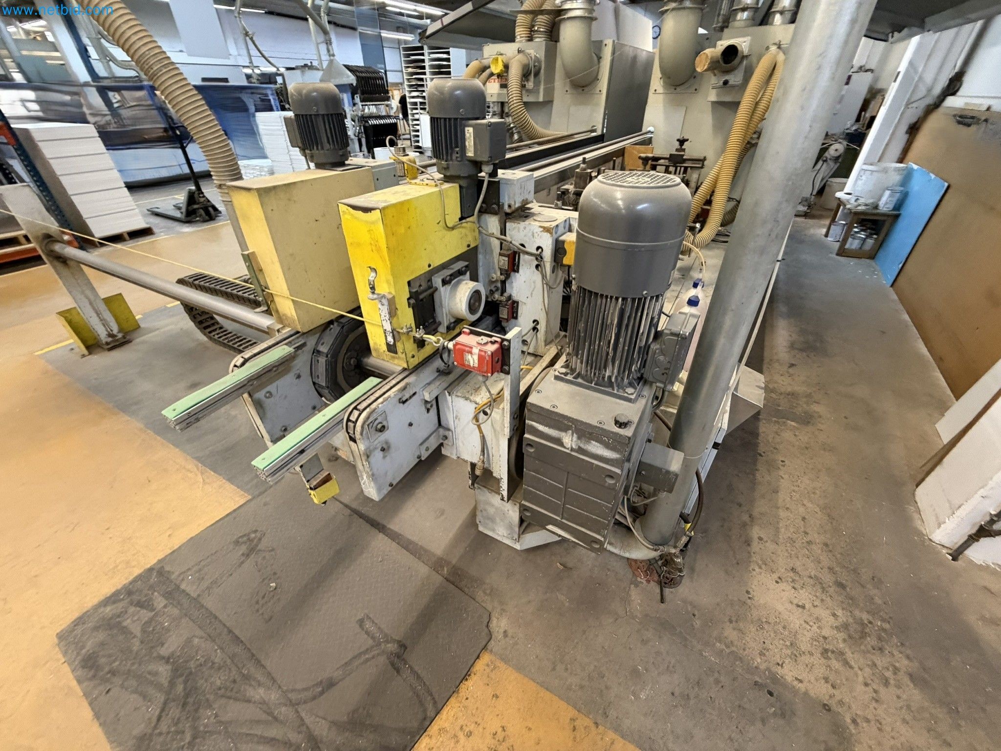 Machines from the woodworking sector-25