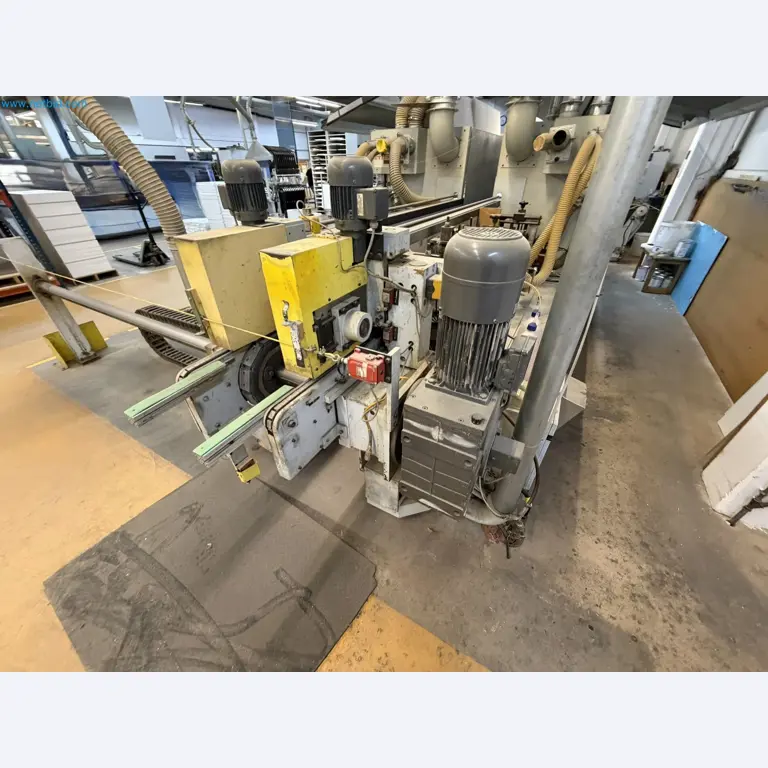 Machines from the woodworking sector-25