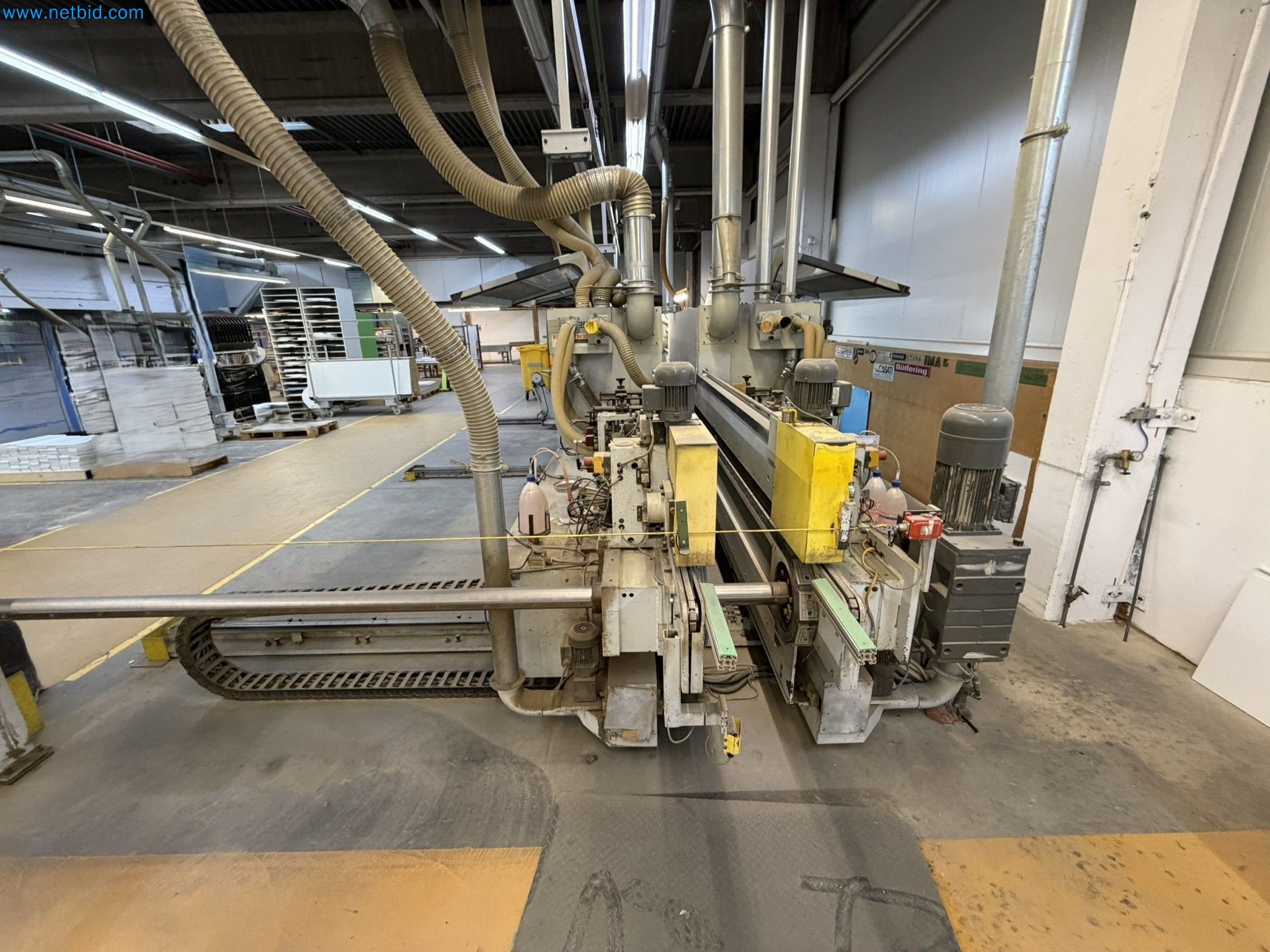 Machines from the woodworking sector-26