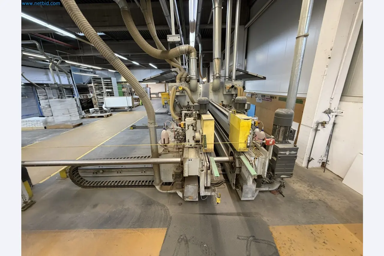 Machines from the woodworking sector-26