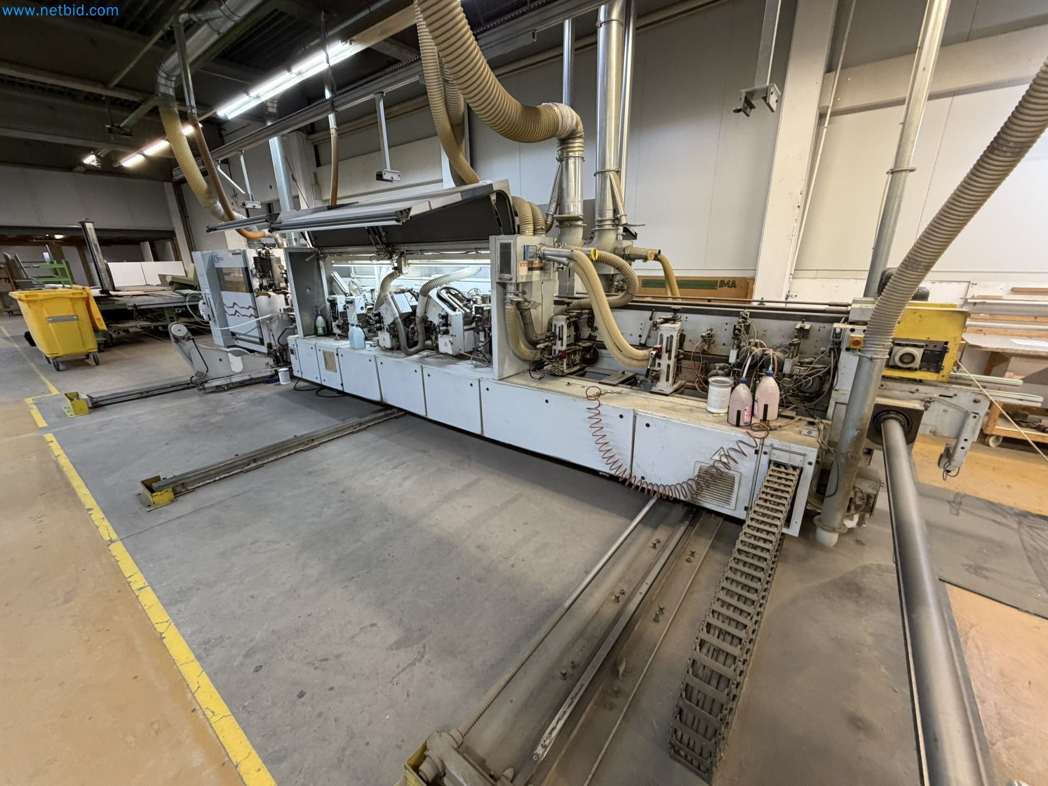 Machines from the woodworking sector-28