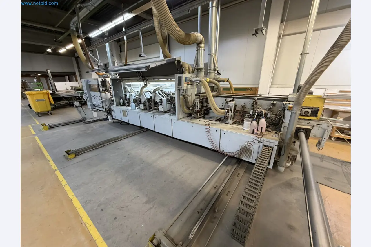 Machines from the woodworking sector-28