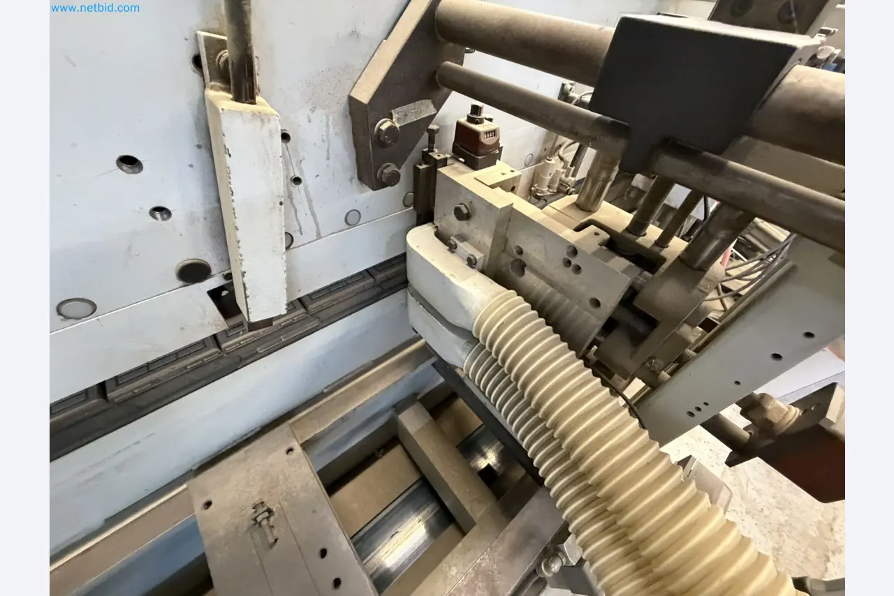 Machines from the woodworking sector-30