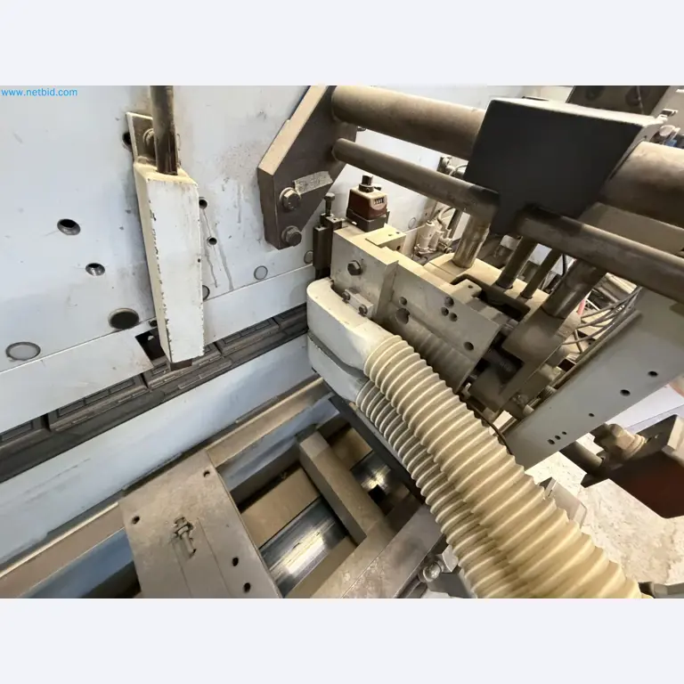 Machines from the woodworking sector-30