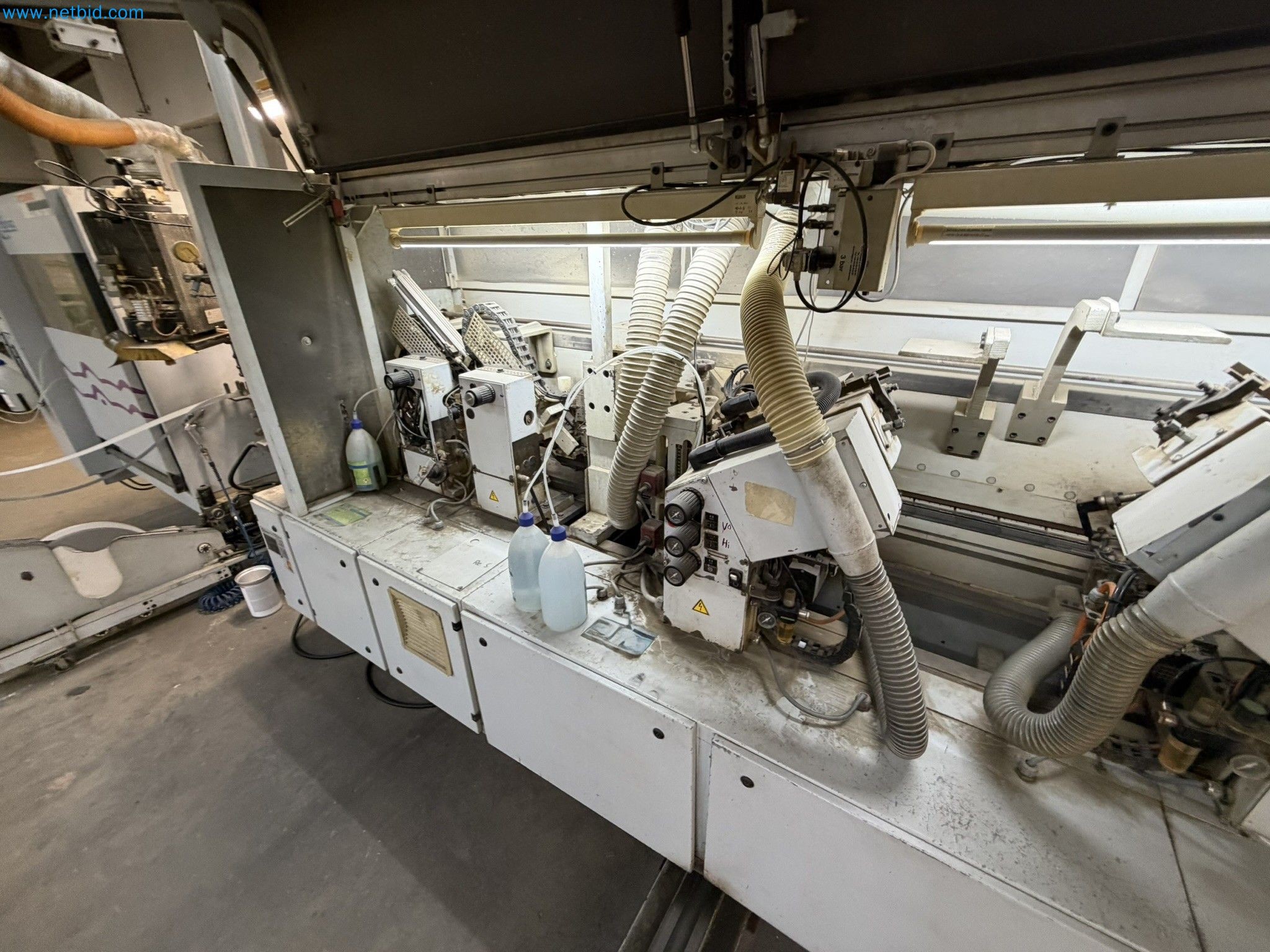 Machines from the woodworking sector-33