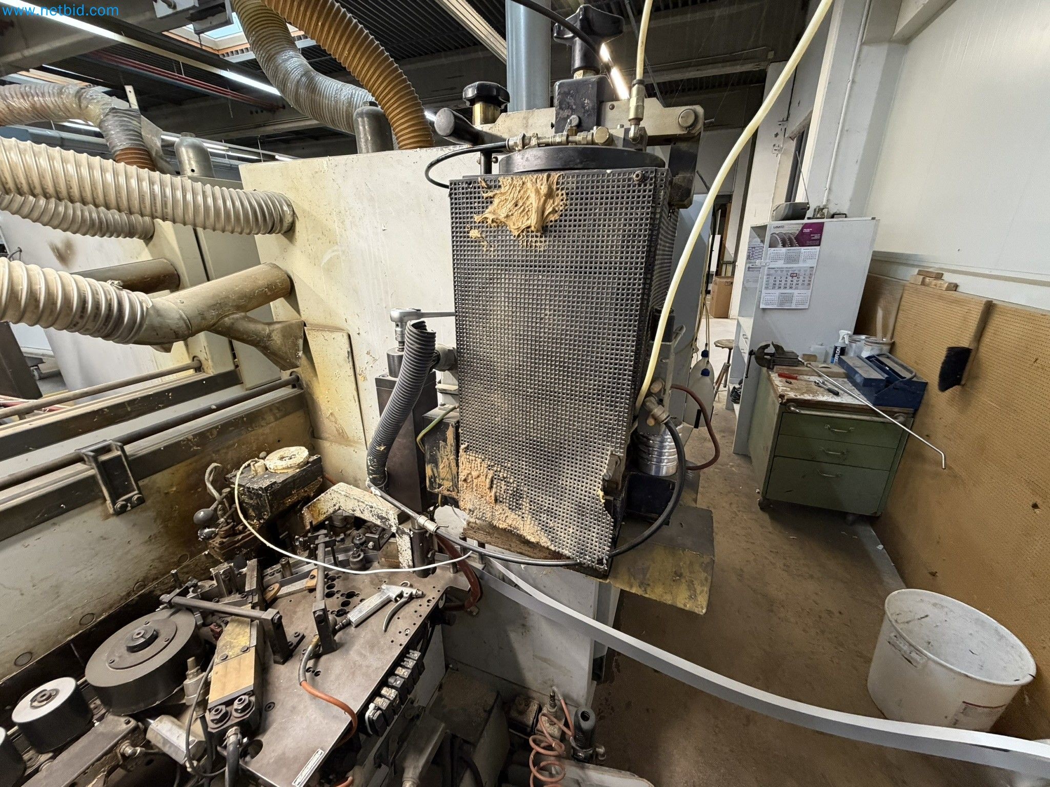 Machines from the woodworking sector-7