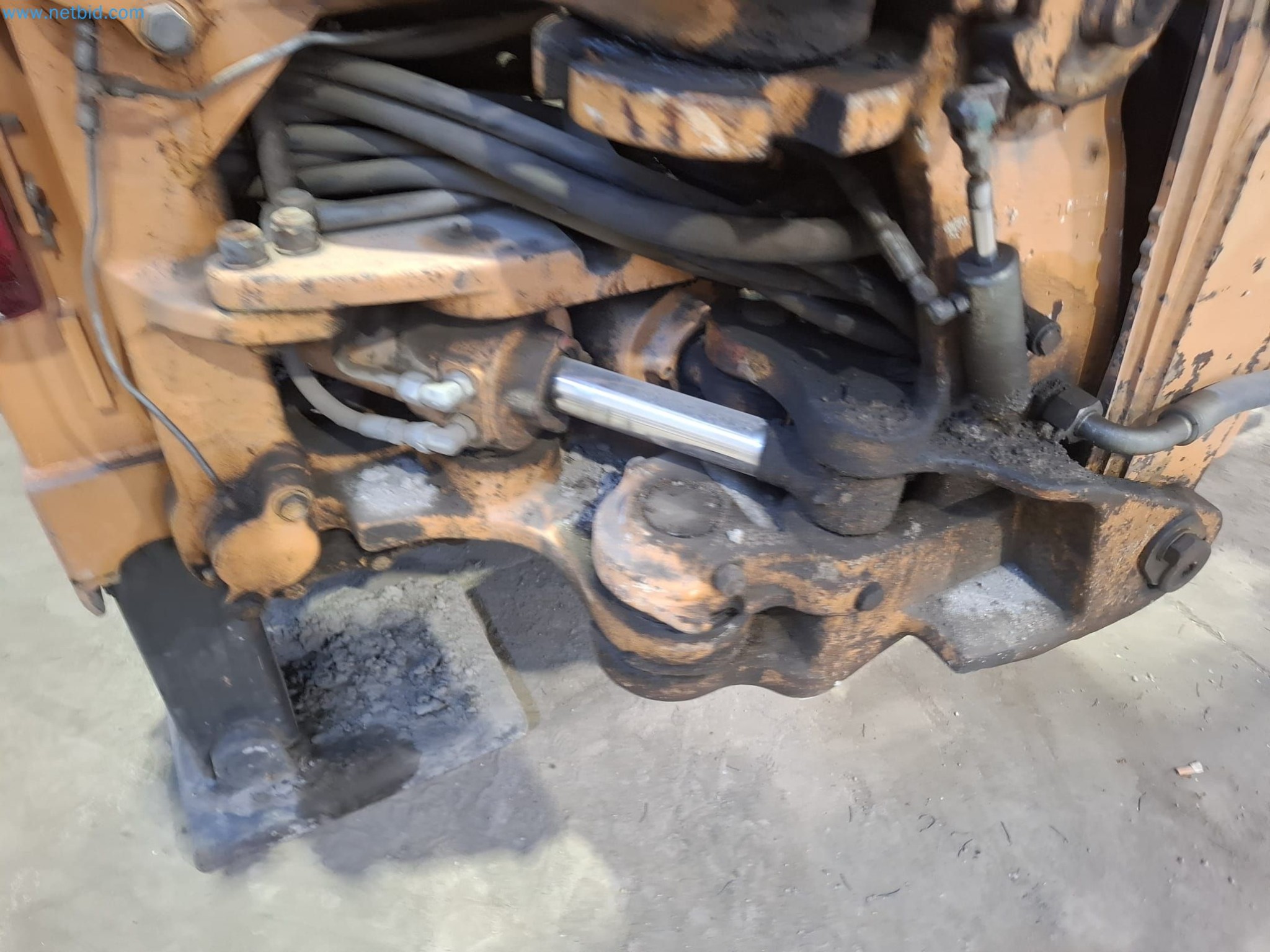 Commercial vehicles-13