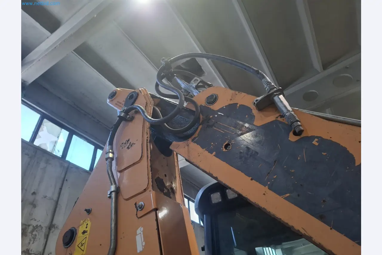 Commercial vehicles-16