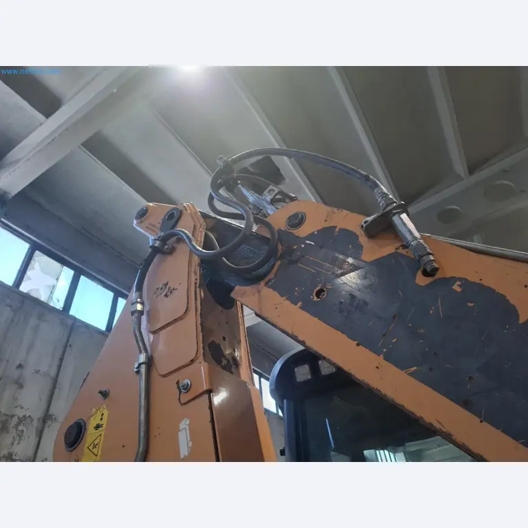 Commercial vehicles-16