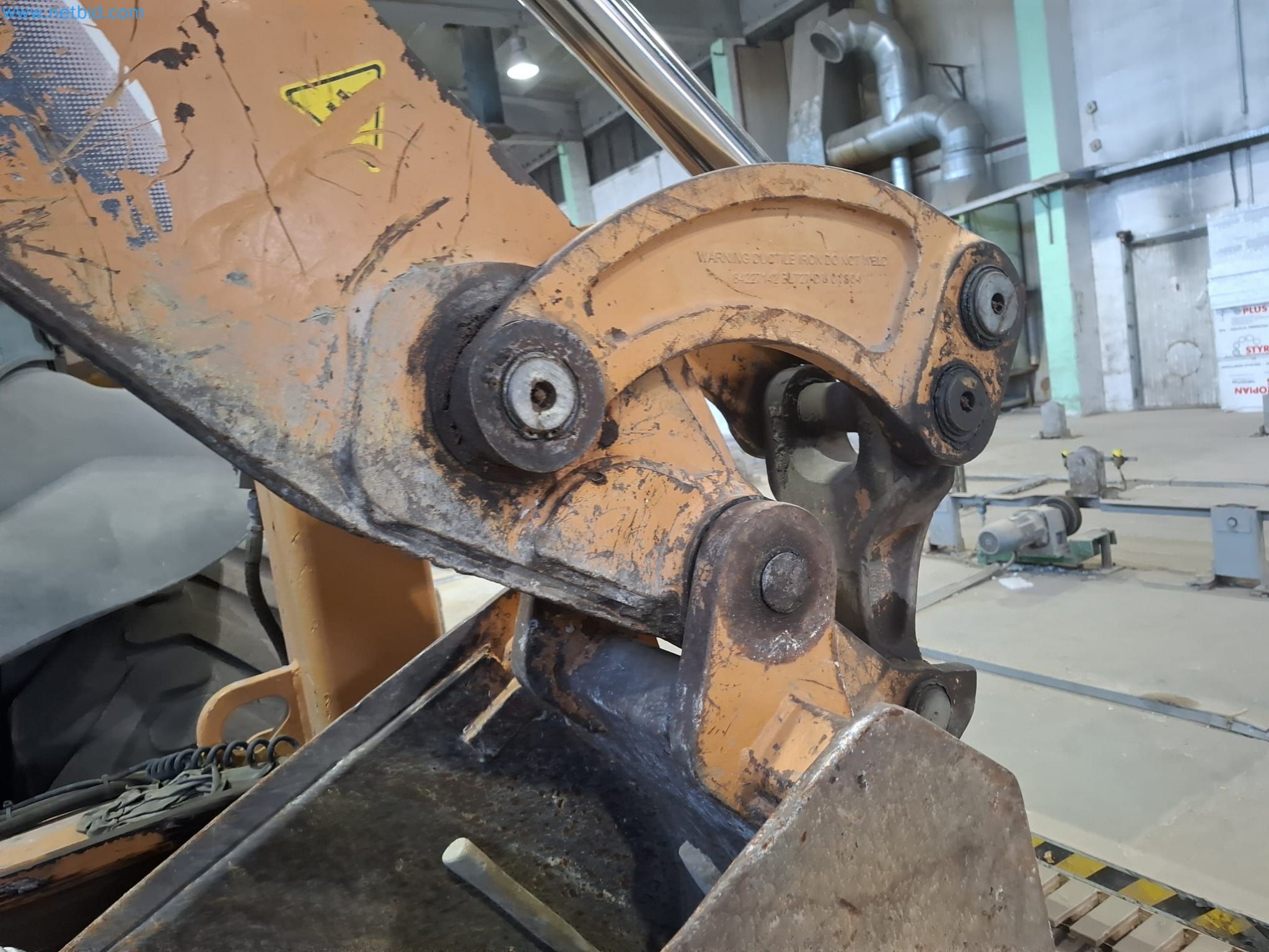 Commercial vehicles-17