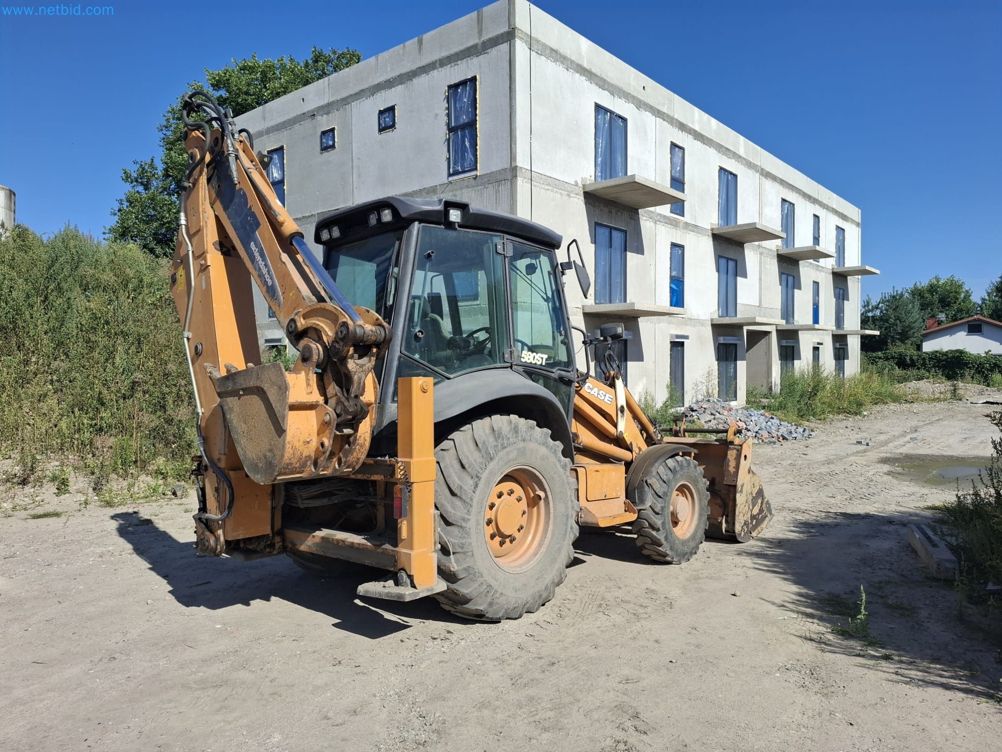 Commercial vehicles-1