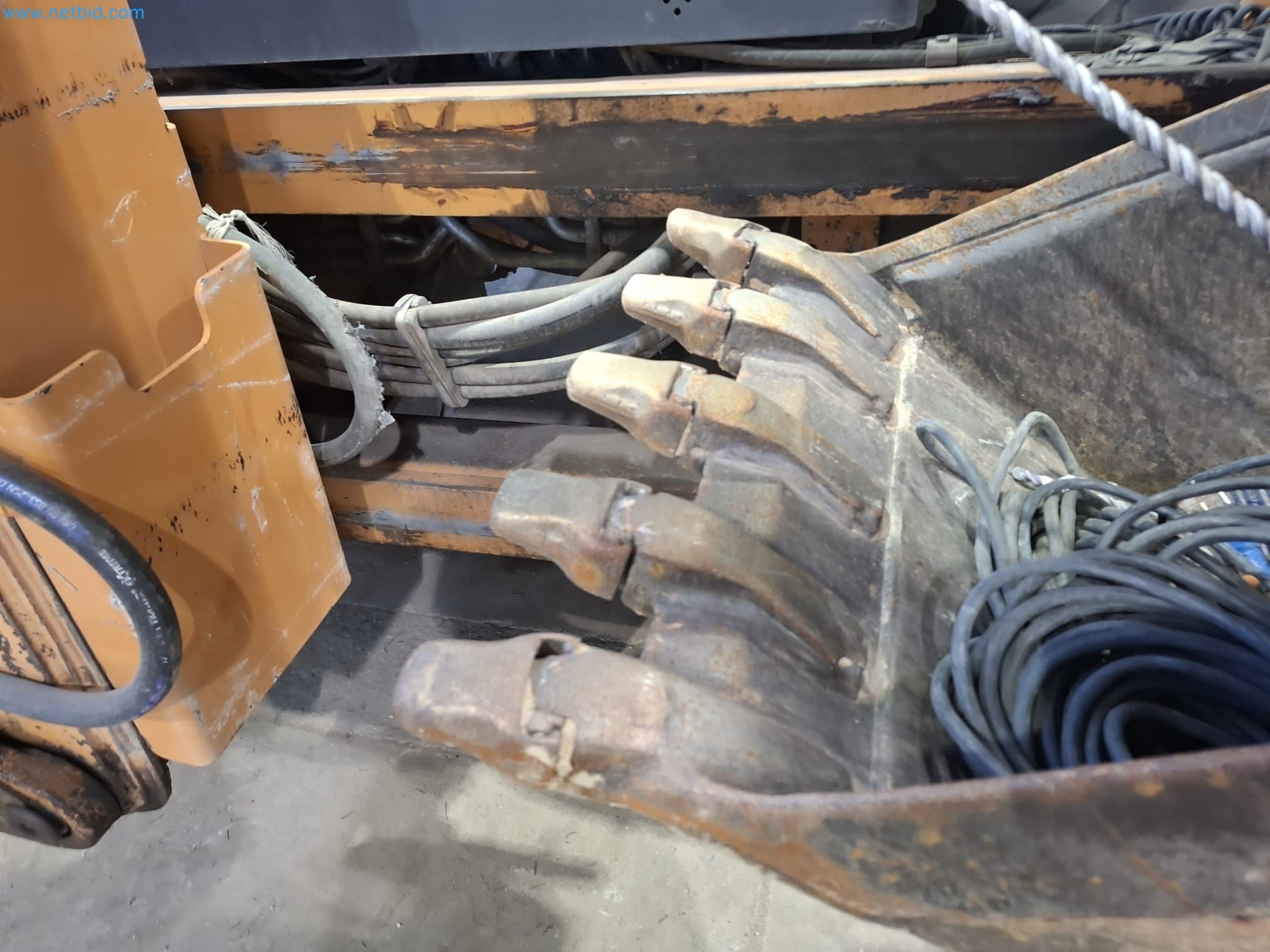 Commercial vehicles-7