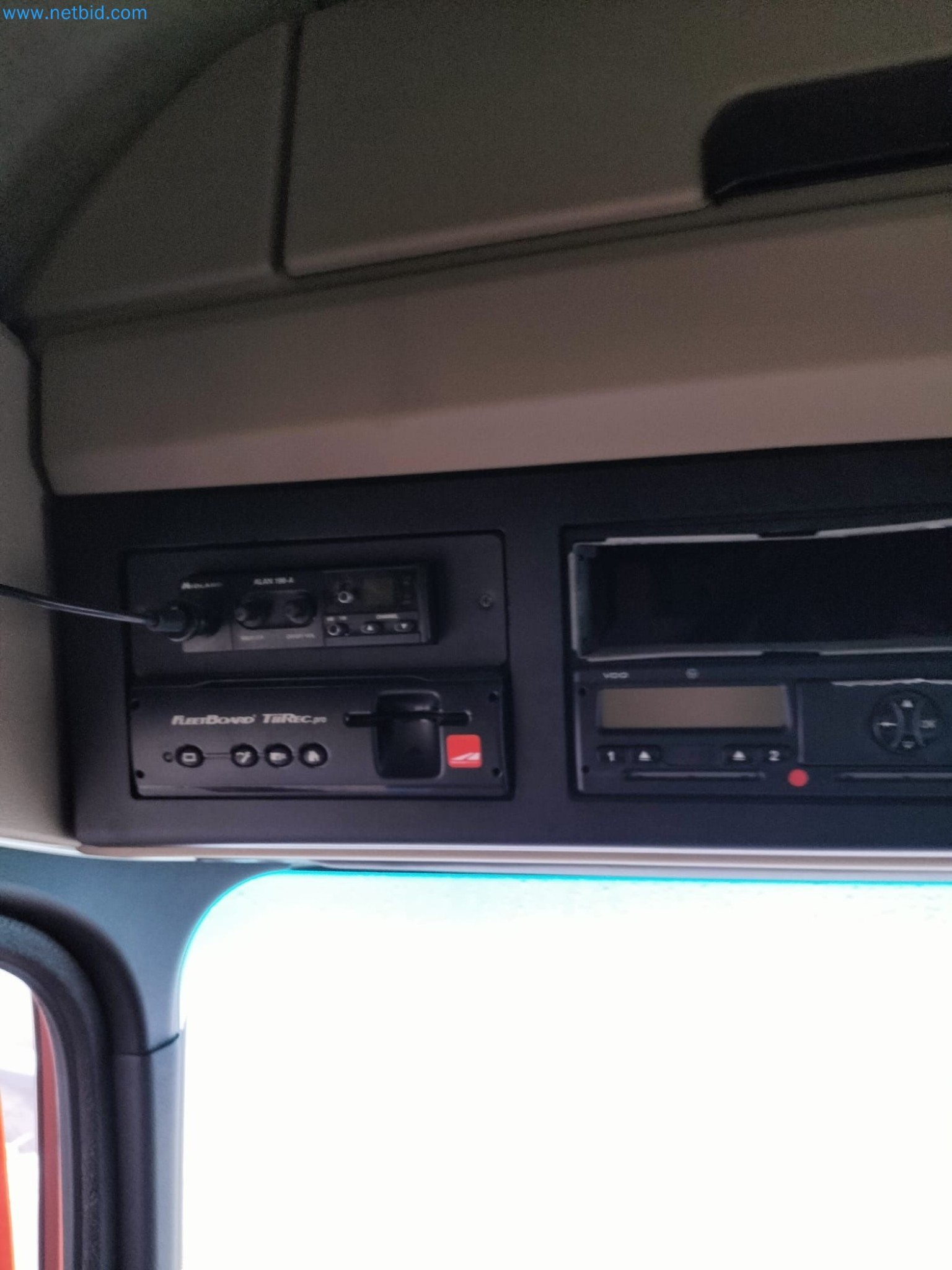 Commercial vehicles-10