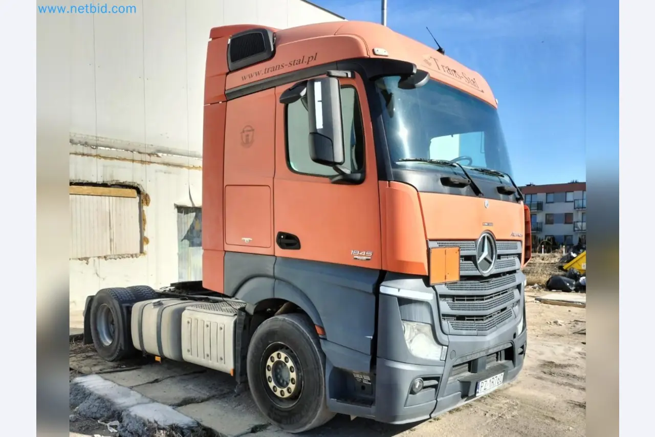 Commercial vehicles-3