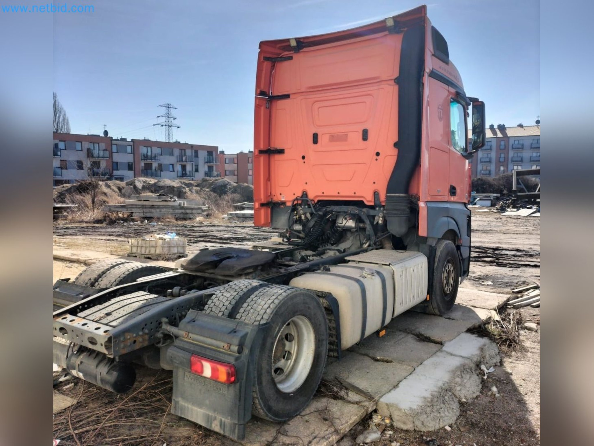 Commercial vehicles-4