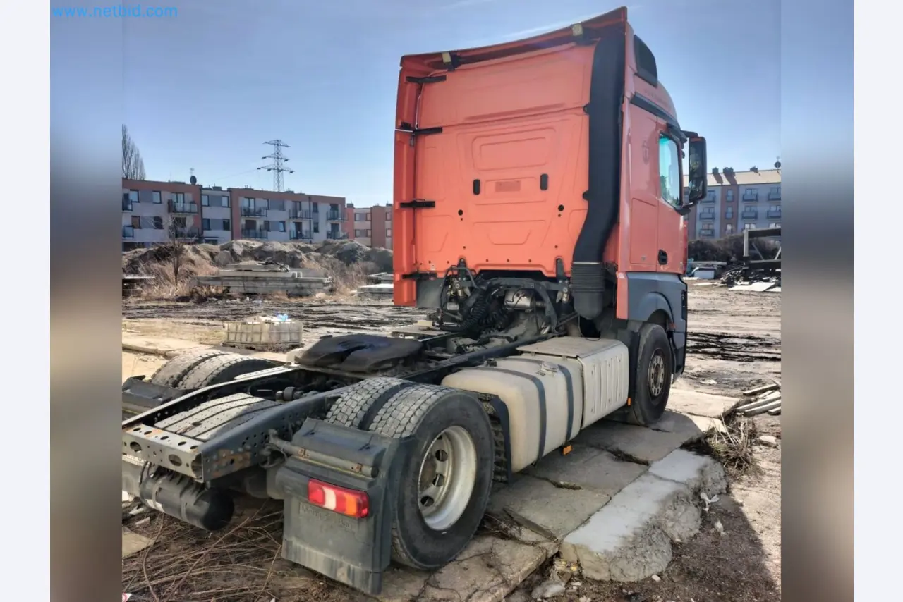 Commercial vehicles-4