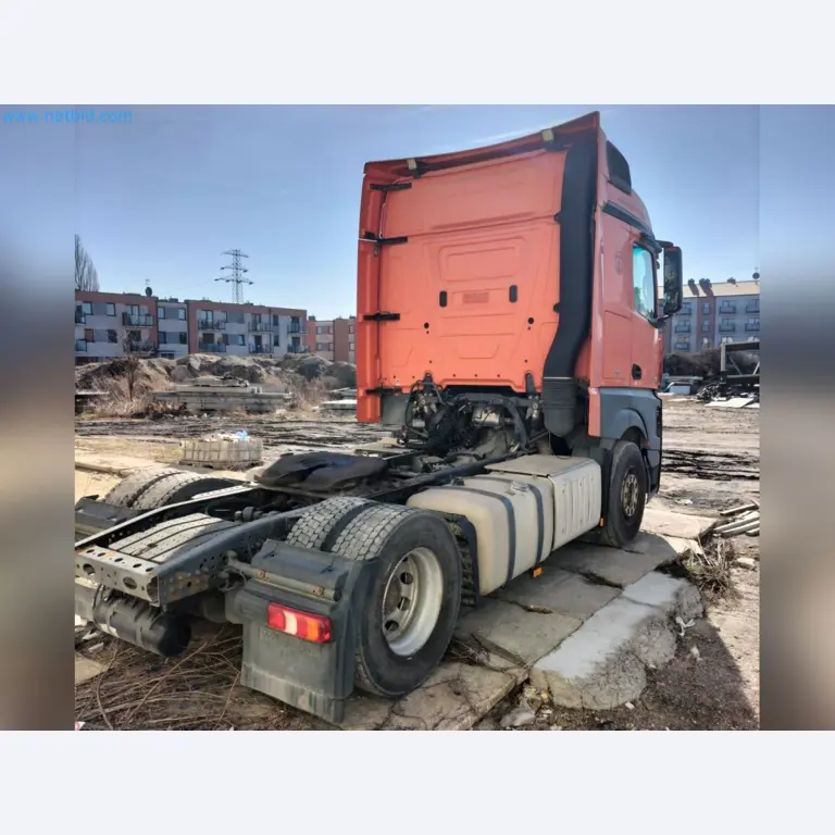 Commercial vehicles-4