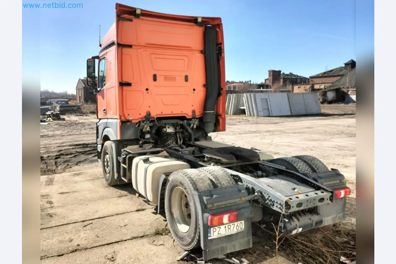 Commercial vehicles-5