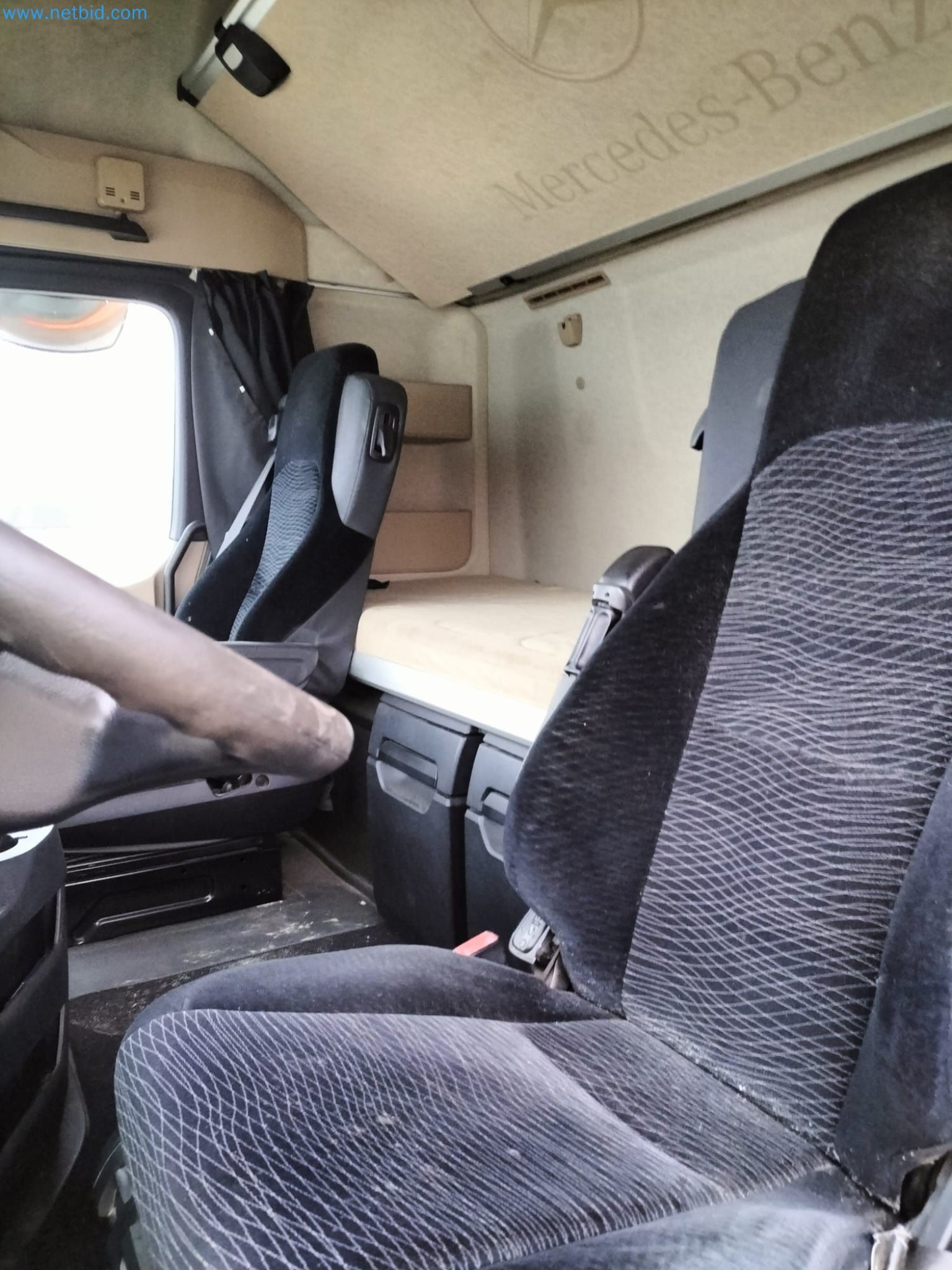 Commercial vehicles-6