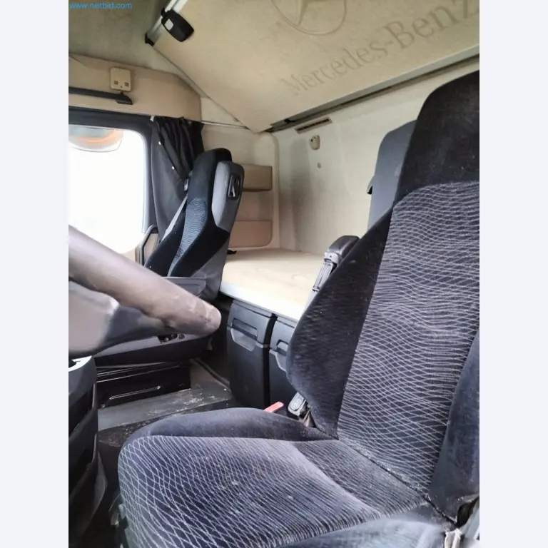 Commercial vehicles-6