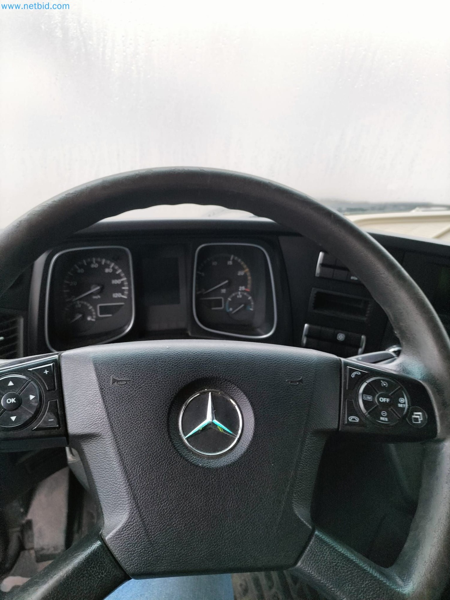 Commercial vehicles-8