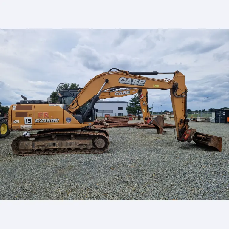 High-quality and technically tested construction machinery, excavators and attachments for professional overhead line and energy infrastructure construction from EQOS Energie-1