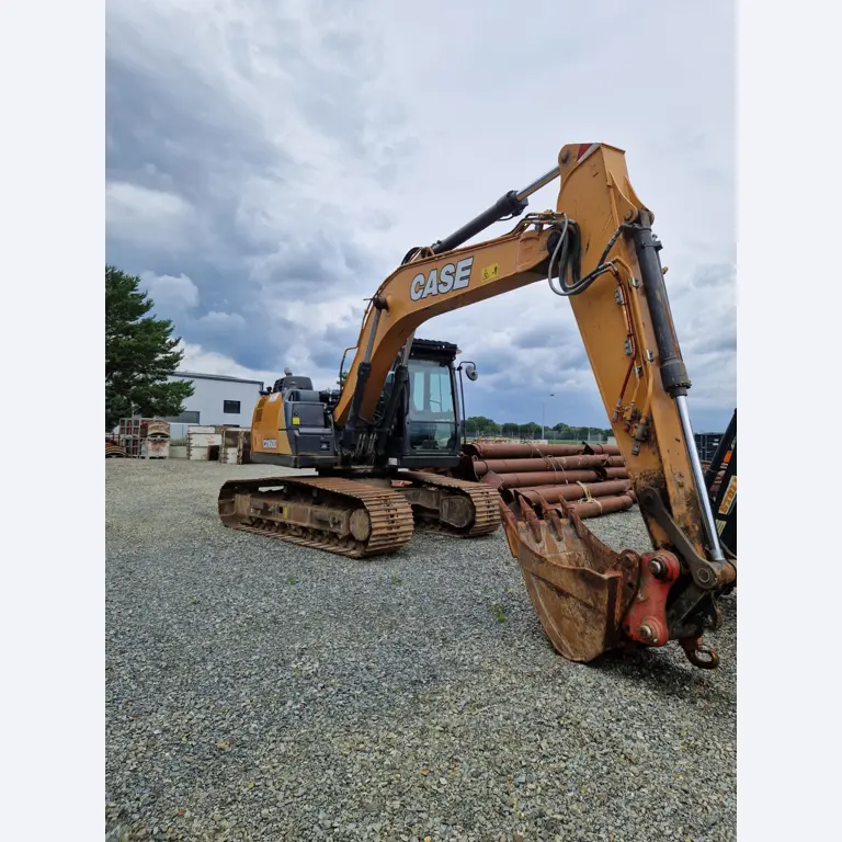 High-quality and technically tested construction machinery, excavators and attachments for professional overhead line and energy infrastructure construction from EQOS Energie-3