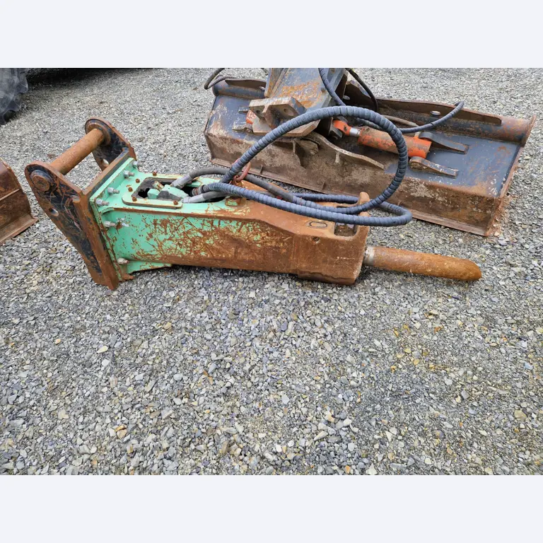 High-quality and technically tested construction machinery, excavators and attachments for professional overhead line and energy infrastructure construction from EQOS Energie-5