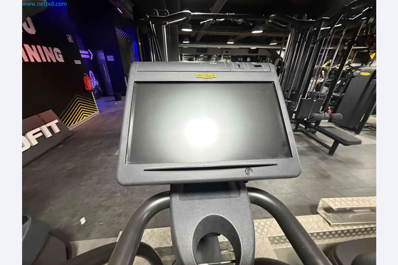 Auction of Used Technogym Gym Equipment – Professional Fitness Machines-4