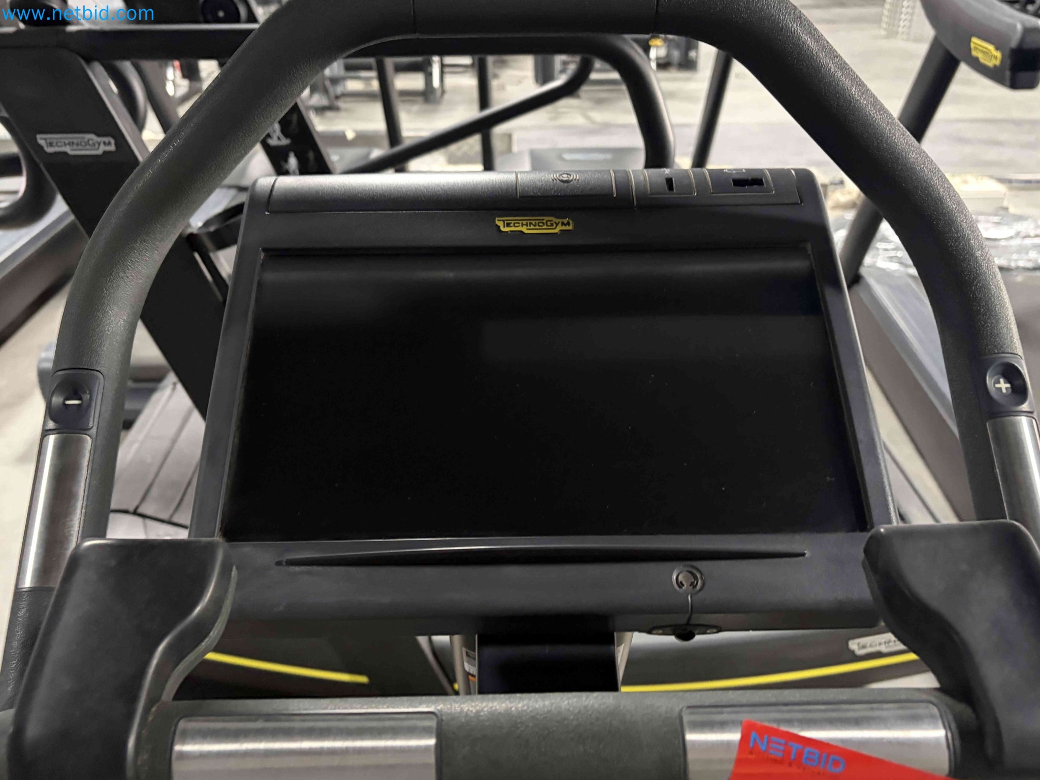 Auction of Used Technogym Gym Equipment – Professional Fitness Machines-3