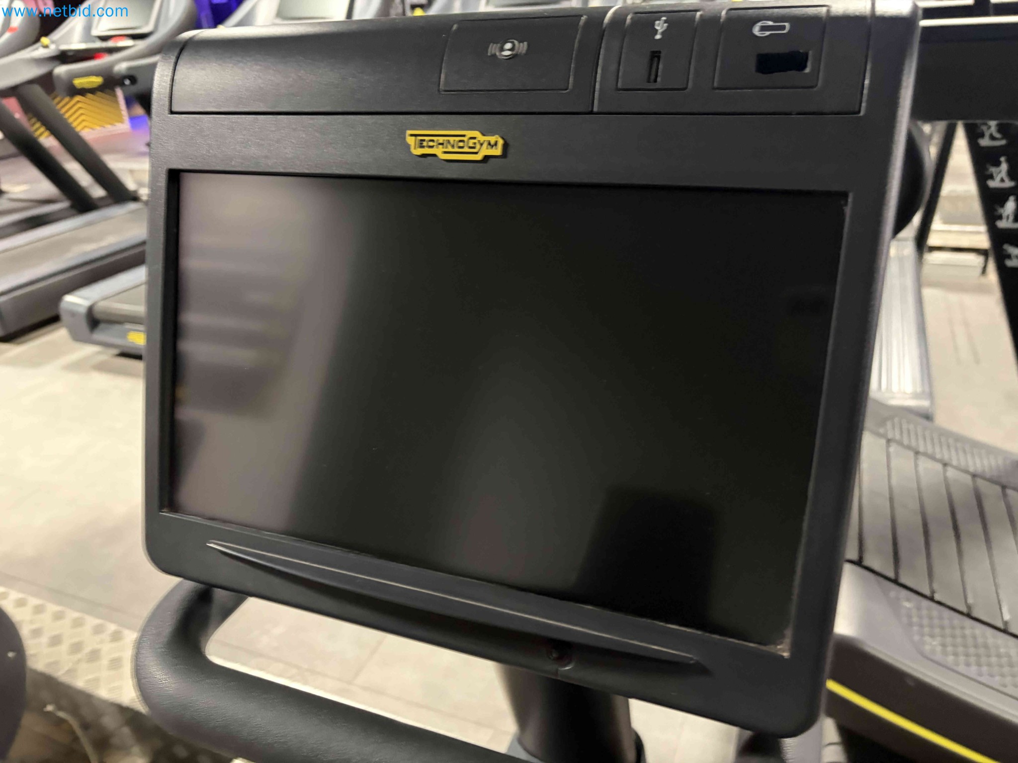 Auction of Used Technogym Gym Equipment – Professional Fitness Machines-16
