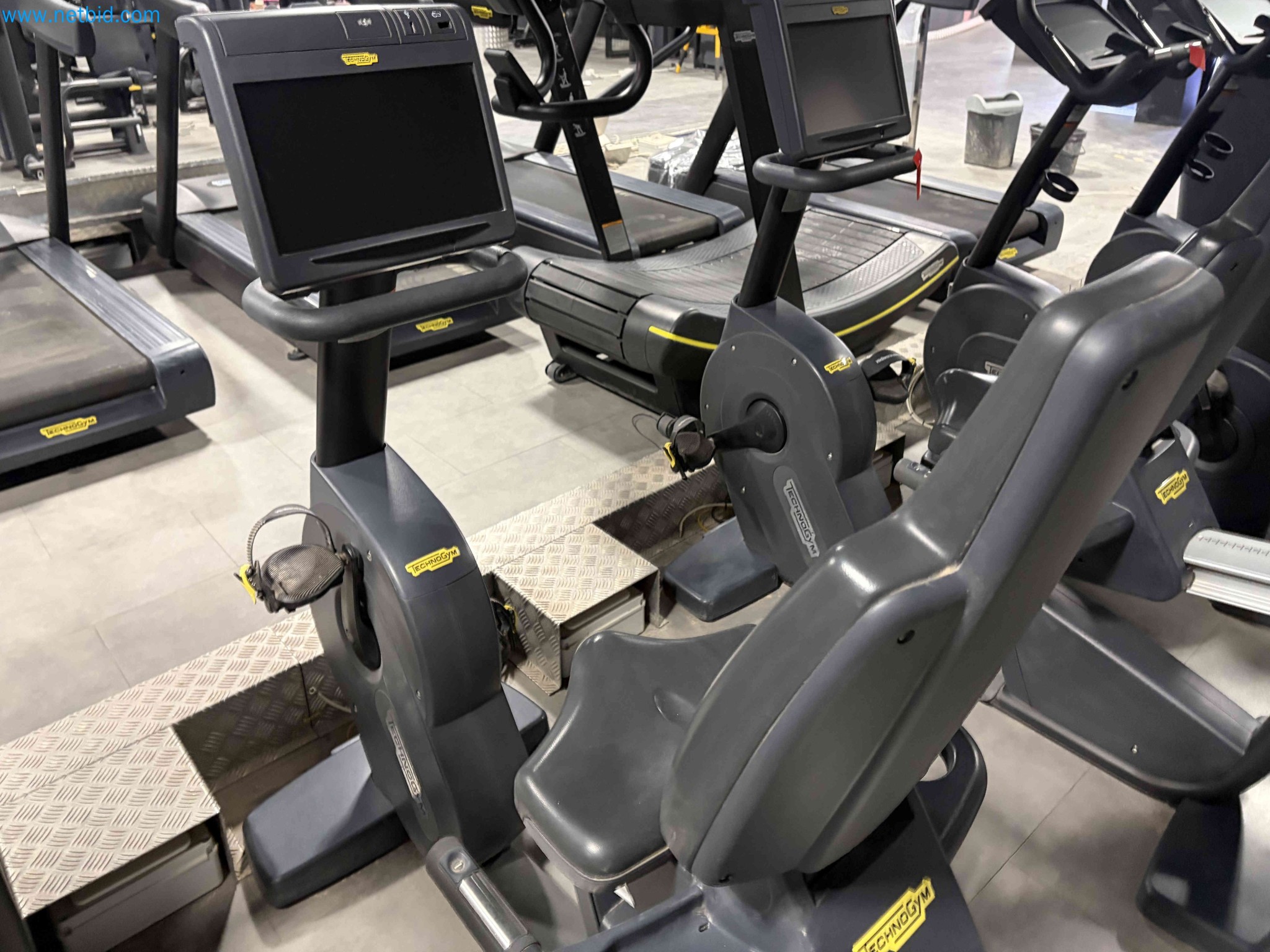 Auction of Used Technogym Gym Equipment – Professional Fitness Machines-9
