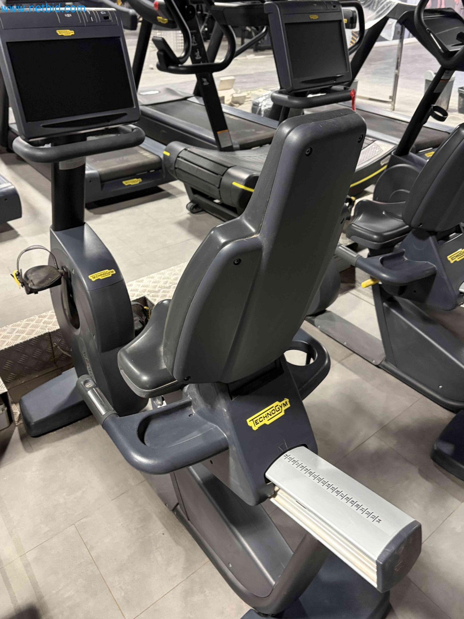 Auction of Used Technogym Gym Equipment – Professional Fitness Machines-8
