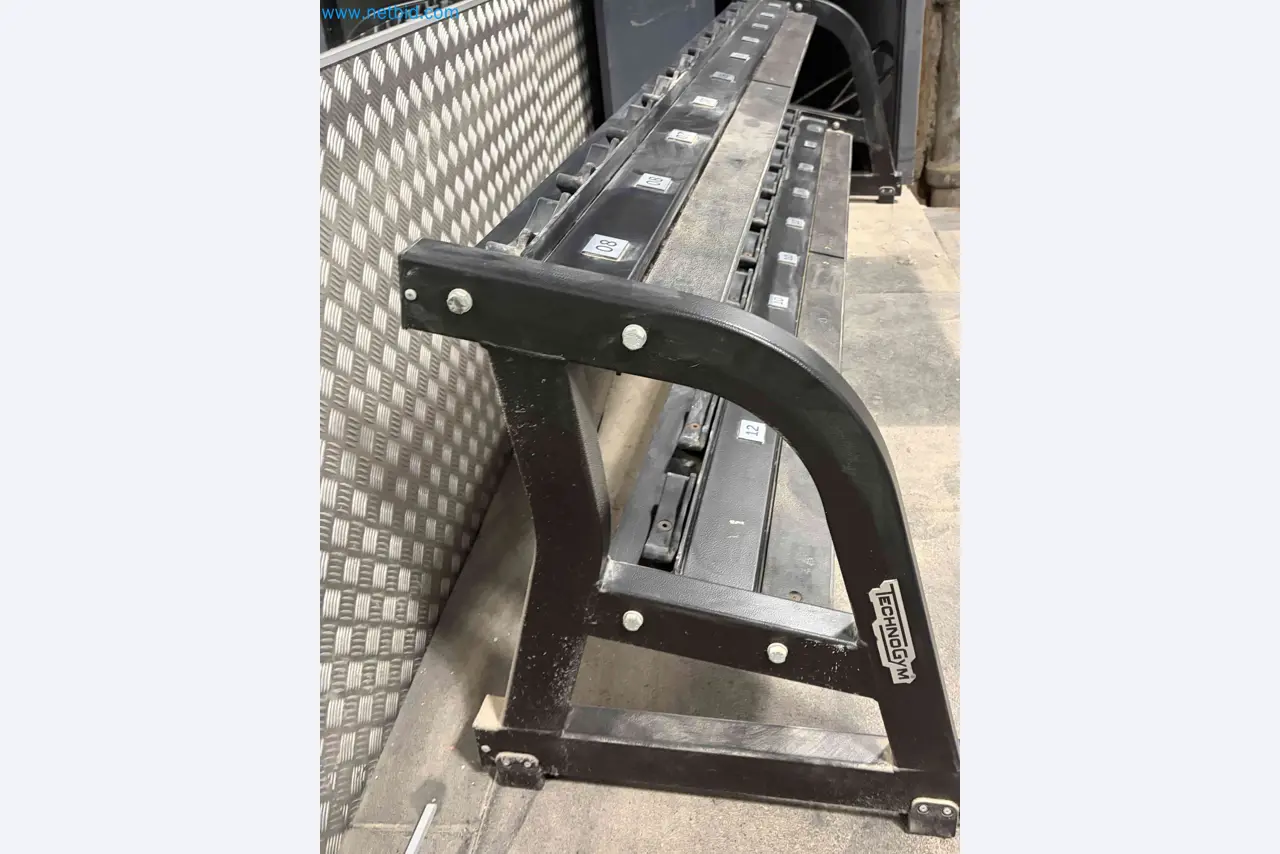 Vente aux enchères de matériel de fitness Technogym d'occasion - Appareils de fitness professionnels-2