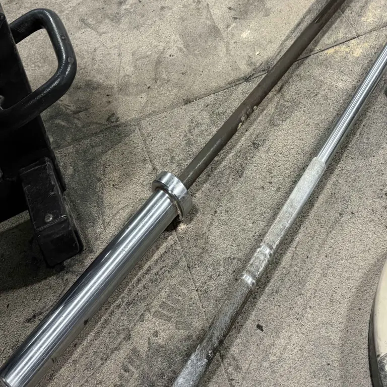 9 Olympic Training Bars TECHNOGYM