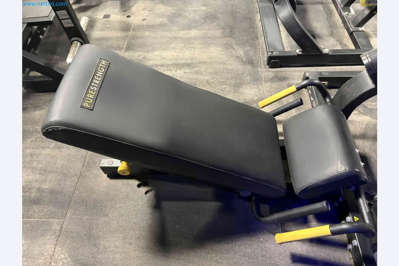 Auktion von gebrauchten Technogym-Fitnessgeräten – Professionelle Fitnessgeräte-14