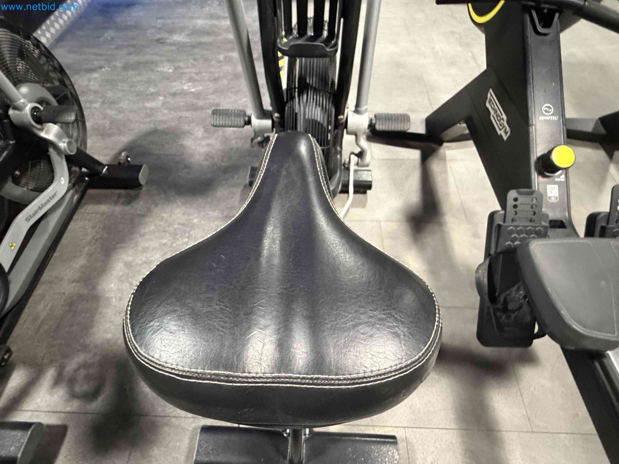 Auction of Used Technogym Gym Equipment – Professional Fitness Machines-10