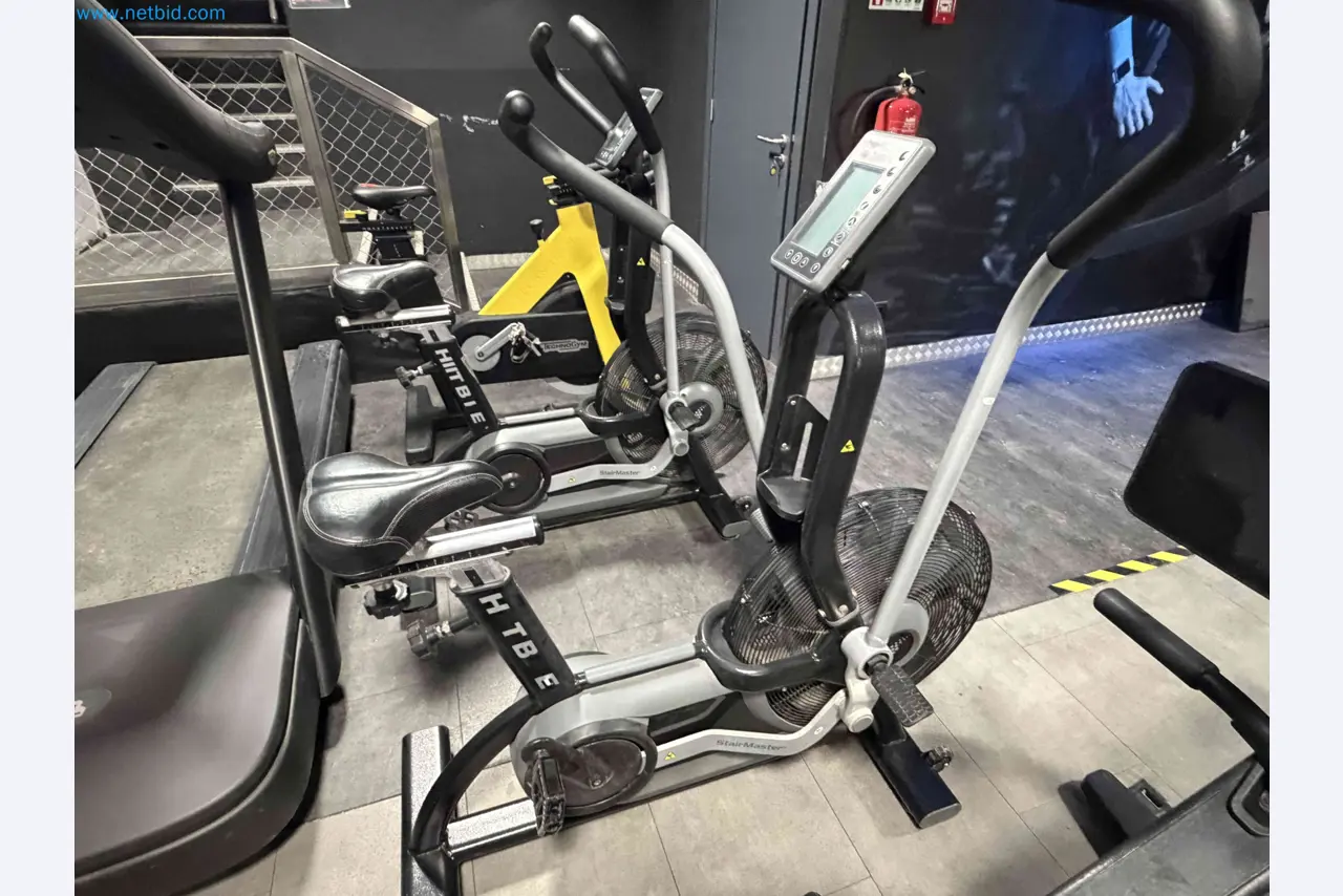 Subasta de Equipos de Gimnasio Technogym Usados – Máquinas Fitness Profesionales-13