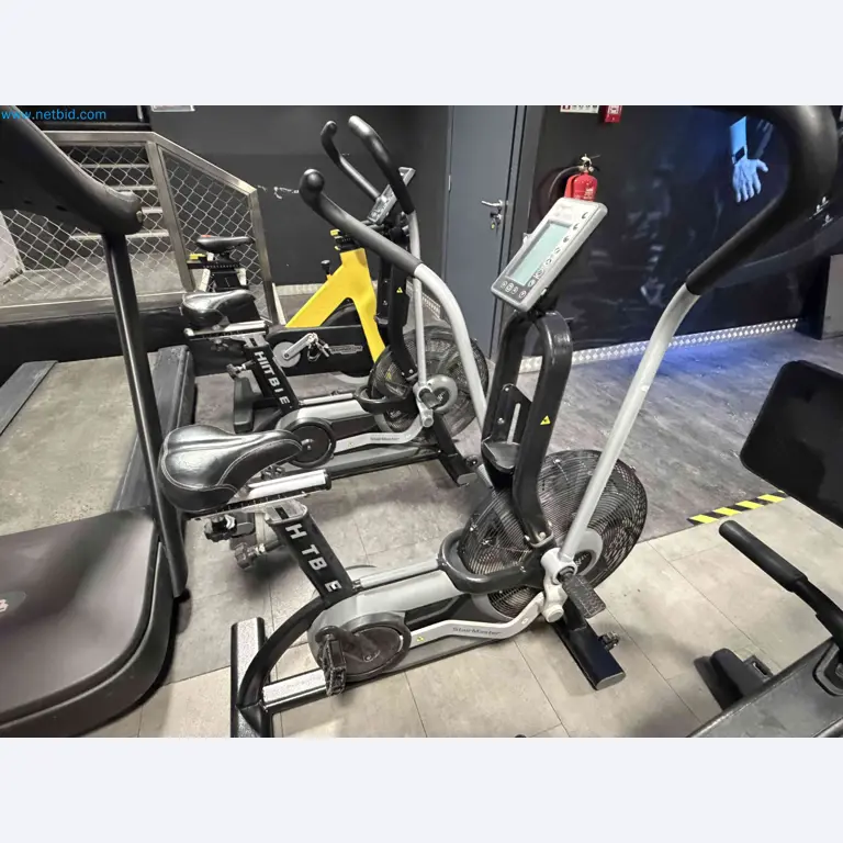 Subasta de Equipos de Gimnasio Technogym Usados – Máquinas Fitness Profesionales-13